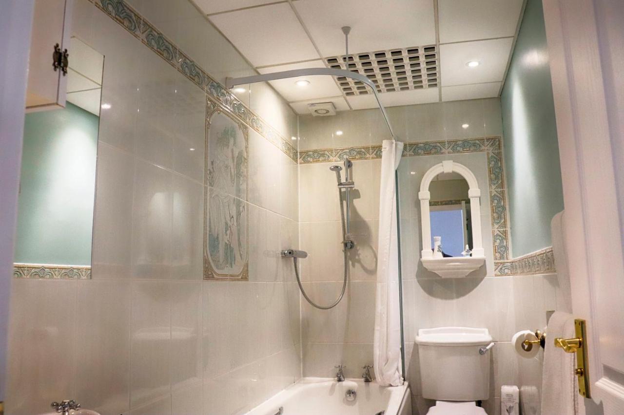 חלנדודנו Holcombe House Guest House מראה חיצוני תמונה